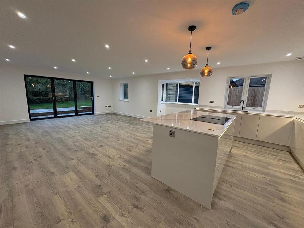 Open Plan Living/Dining Room &amp; Kitchen