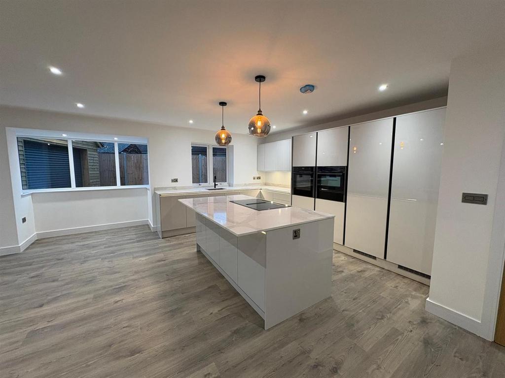 Open Plan Living/Dining Room &amp; Kitchen