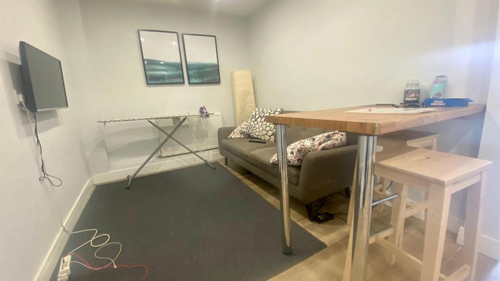 296068195 1127810847862522 4746489524069654536 n.j