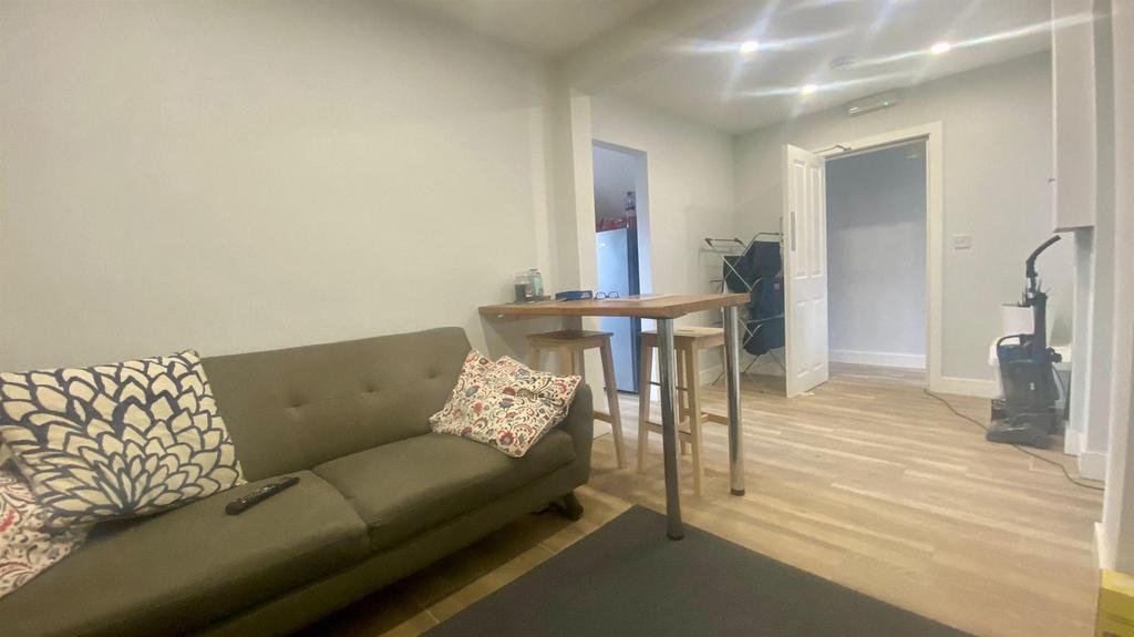 300110229 2043787002497628 5963575275500020007 n.j