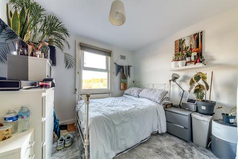 3 bedroom flat for sale, Spa Hill, London, SE19