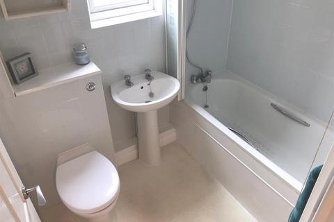 16 Benwell Close, Westlea, Swindon, SN5 7BY