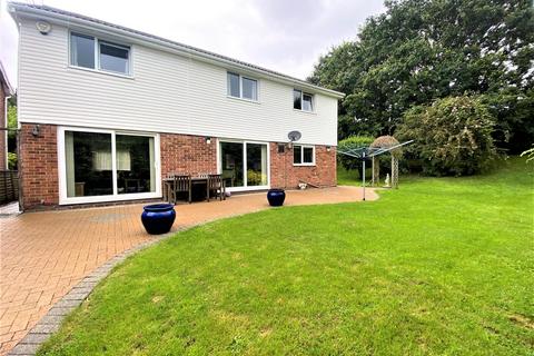 5 Eastmere, Swindon, SN3 6JY