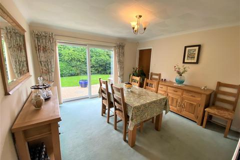5 Eastmere, Swindon, SN3 6JY