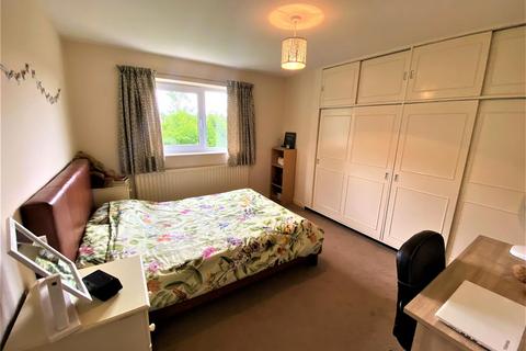 5 Eastmere, Swindon, SN3 6JY