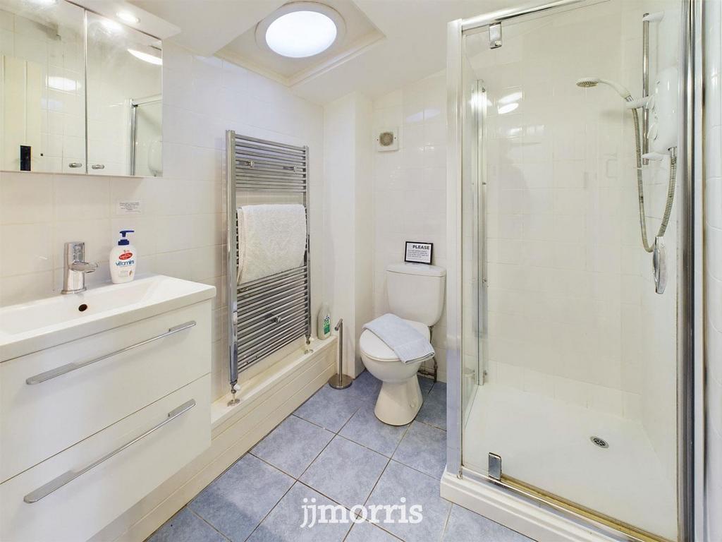Cottage Shower Room