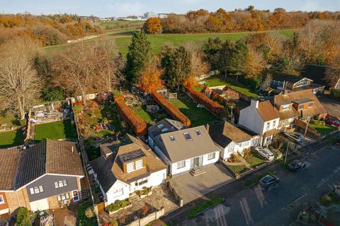 37 Rosebery Road, Epsom, KT18 6AF