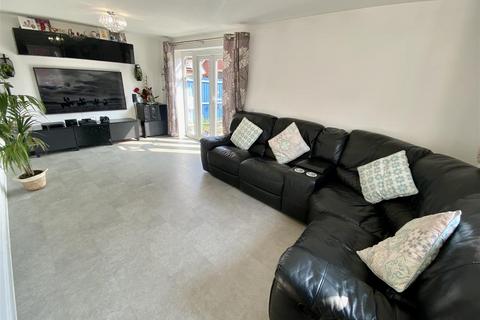 7 Austin Road, Eastleaze, Swindon, SN5 7FT