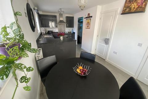 7 Austin Road, Eastleaze, Swindon, SN5 7FT