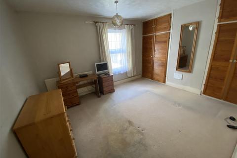 8 Percy Street, Swindon, SN2 2AZ