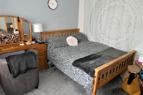 65 Coronation Road, Wroughton, Swindon, SN4 9AT
