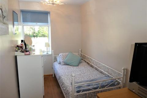 65 Coronation Road, Wroughton, Swindon, SN4 9AT