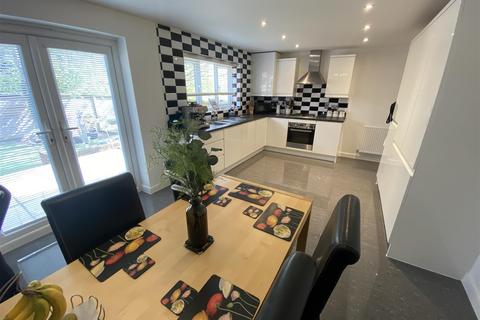 32 Austin Road, Eastleaze, Swindon, SN5 7FT