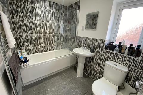 32 Austin Road, Eastleaze, Swindon, SN5 7FT