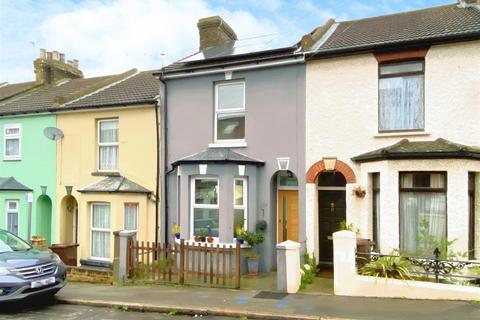 3 bedroom terraced house for sale, Clive Road, Rochester