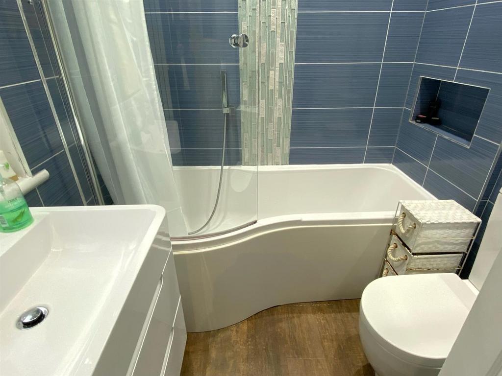Bathroom W/C
