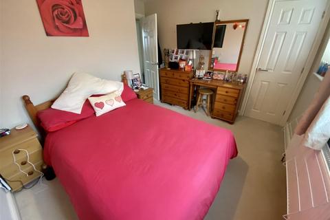 22 The Chesters, Westlea, Swindon, SN5 7DB