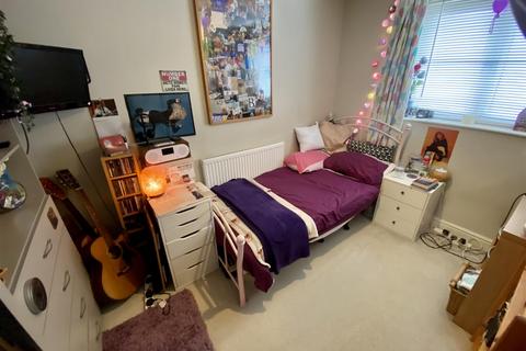 22 The Chesters, Westlea, Swindon, SN5 7DB