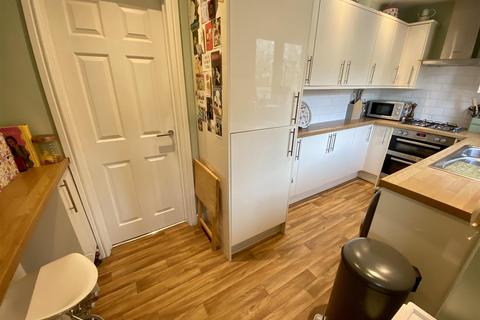 22 The Chesters, Westlea, Swindon, SN5 7DB