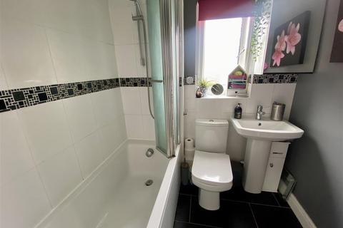 22 The Chesters, Westlea, Swindon, SN5 7DB