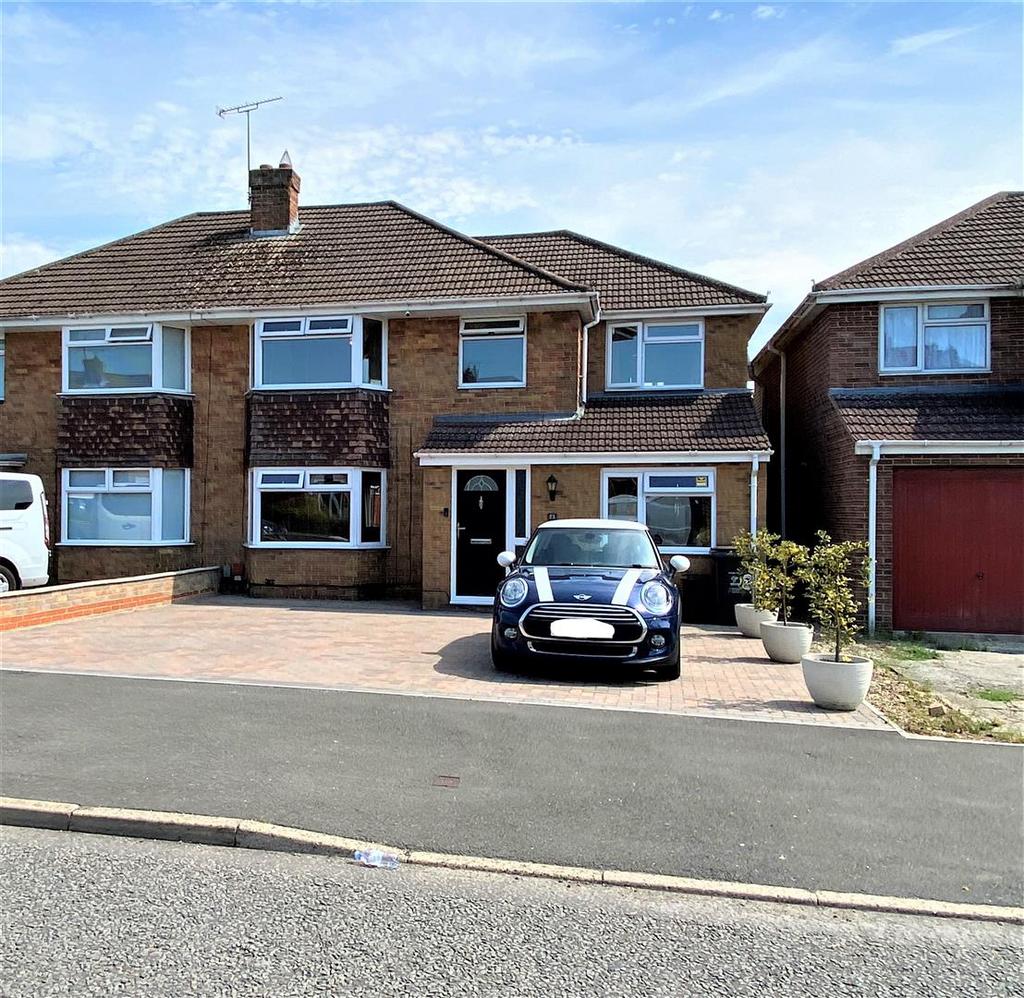 Ridgeway Road, Swindon SN2 4 bed semidetached house £329,995