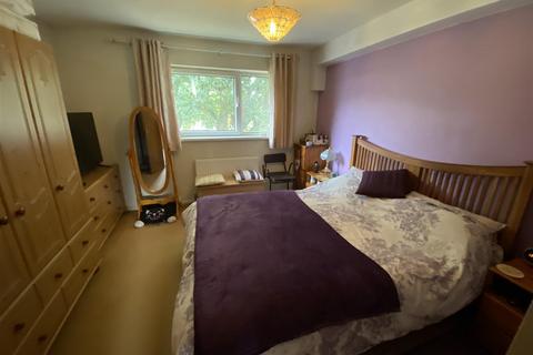 14 Arnfield Moor, Swindon, SN3 6LR