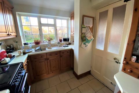 6 Brooklands Avenue, Swindon, SN2 2PB