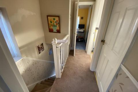 6 Brooklands Avenue, Swindon, SN2 2PB