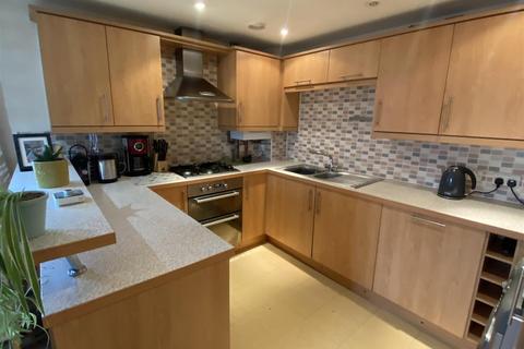 74 Brunel Crescent, Swindon, SN2 1FE