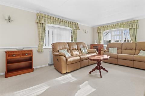 2 bedroom park home for sale, Deanland Wood Park, Golden Cross, Hailsham
