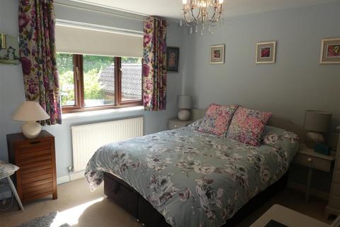 10 Anise Close, Swindon, SN2 2SQ
