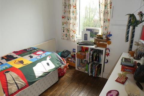 12 Lethbridge Road, Swindon, SN1 4BY
