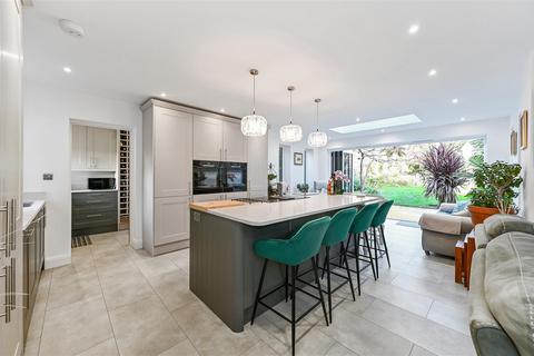 5 bedroom detached house for sale, Catherington, Hampshire