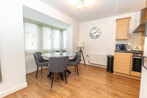 Apartment 13, 7 Pineacre Close, West Timperley, Altrincham, WA14 5YE
