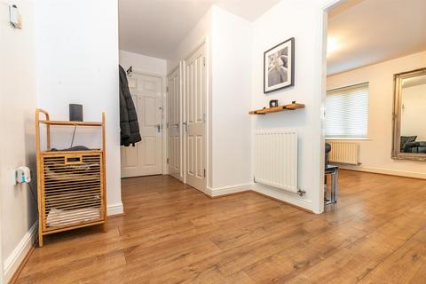 Apartment 13, 7 Pineacre Close, West Timperley, Altrincham, WA14 5YE
