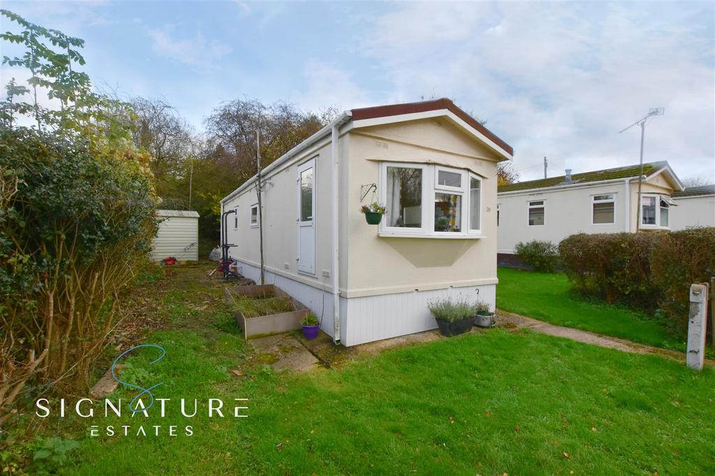 Newlands Park, Bedmond Road, Abbots Langley 1 bed mobile home for sale £60,000