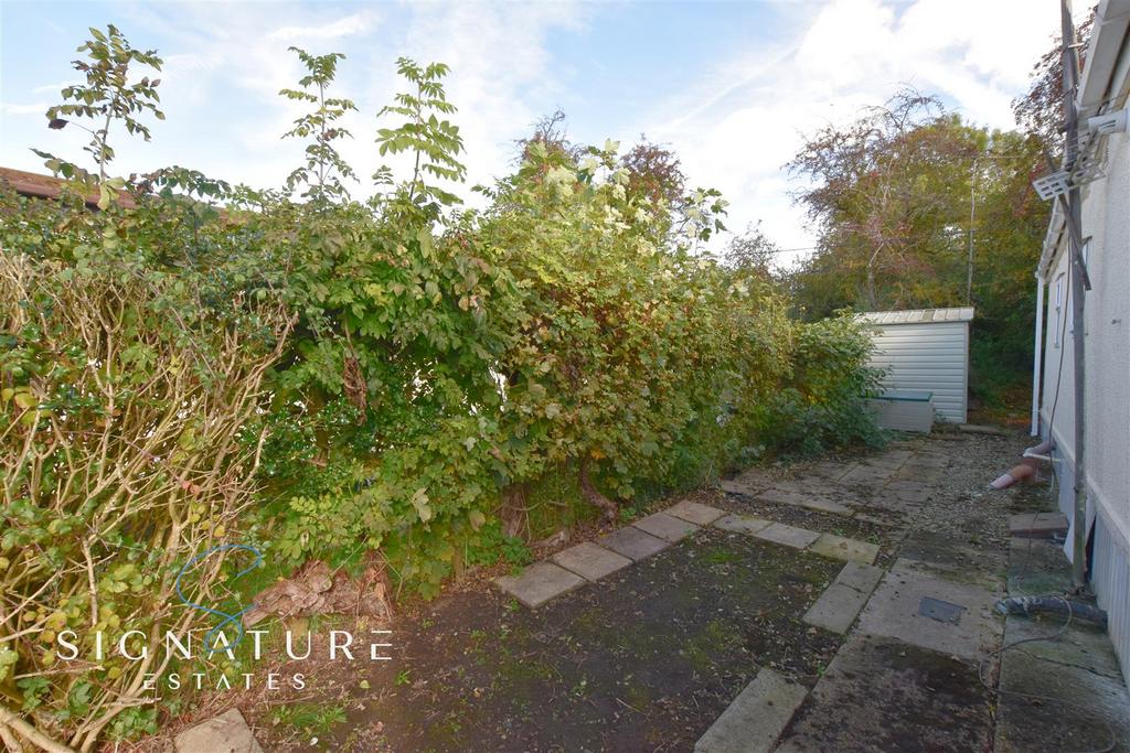 Newlands Park, Bedmond Road, Abbots Langley 1 bed mobile home for sale