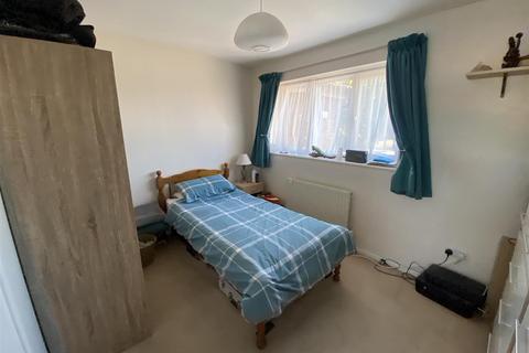 27 Bellver, Toothill, Swindon, SN5 8JU