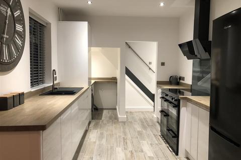 118 Croft Road, Swindon, SN1 4DT