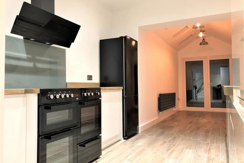 118 Croft Road, Swindon, SN1 4DT