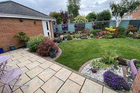 8 Ash Close, Swindon, SN5 5DF
