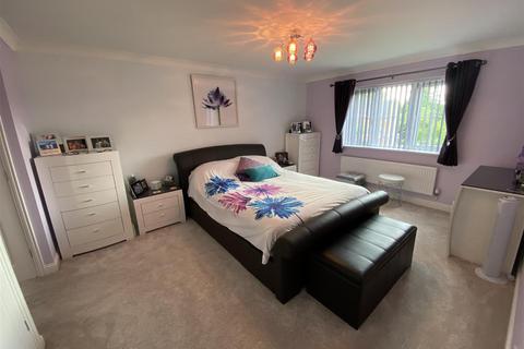 8 Ash Close, Swindon, SN5 5DF
