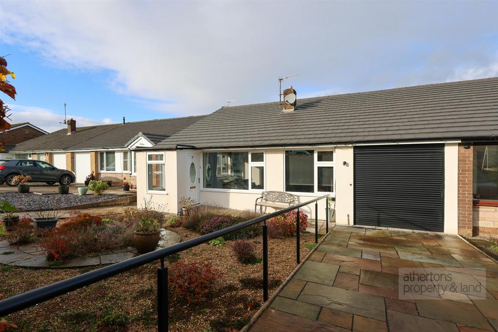 Moorland Road, Langho, Ribble Valley 3 bed semidetached bungalow £