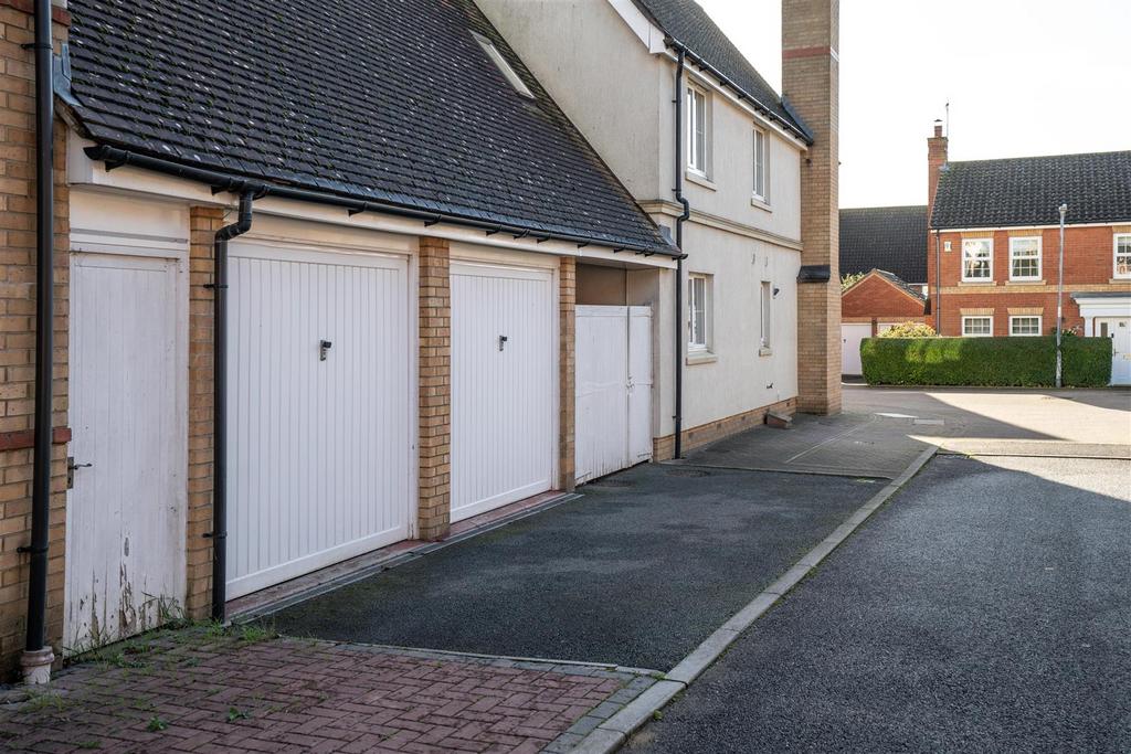 Double Garage &amp; Car Port