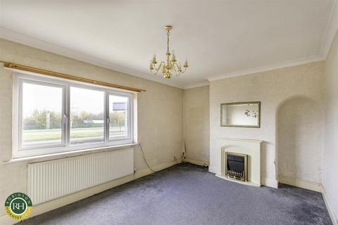 47 Great North Road, Woodlands, Doncaster, DN6 7NH