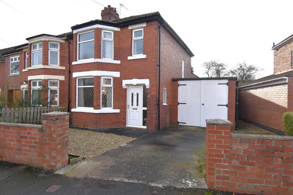 Melwood Grove, York 3 bed semidetached house £995 pcm (£230 pw)