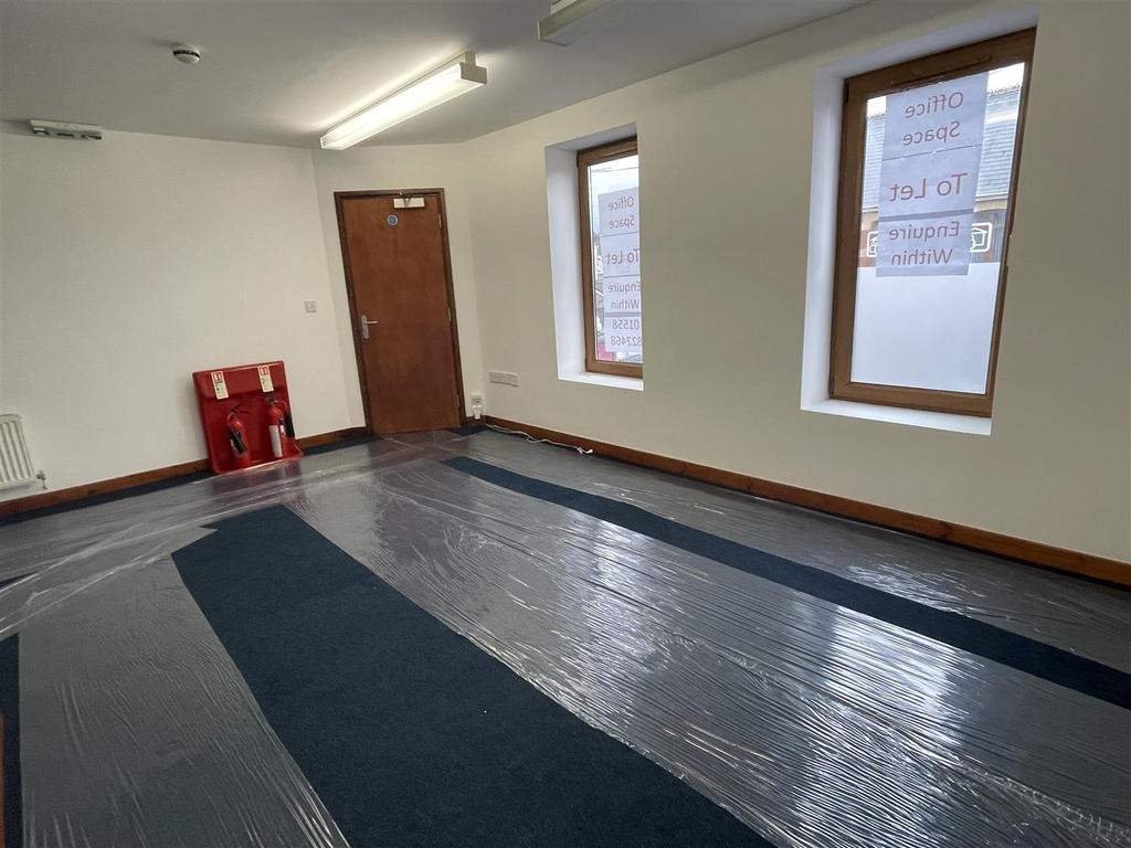 First Floor Office, Cross Hands... Property £650 pcm (£150 pw)