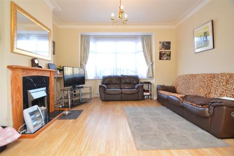 3 bedroom end of terrace house for sale, Ashurst Drive, Ilford, IG2 6SQ