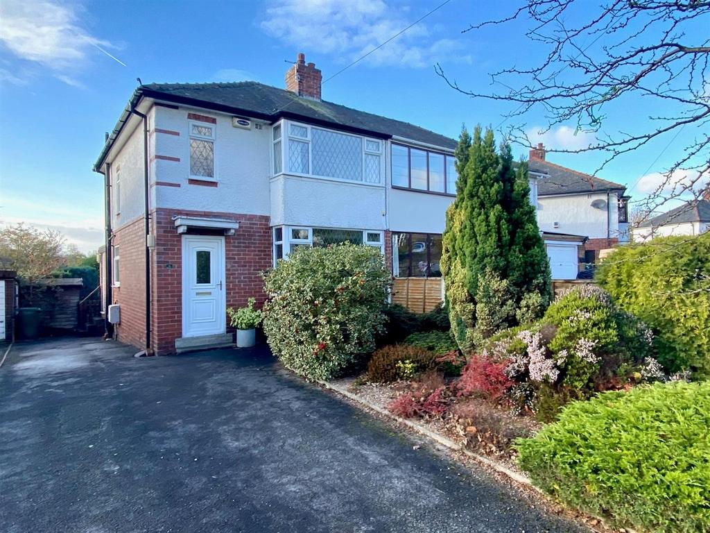 Parker Lane, Mirfield 3 bed semidetached house for sale £235,000