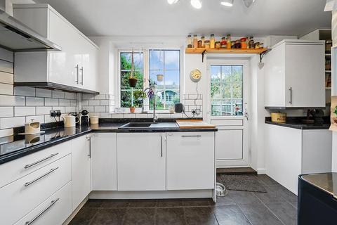 47 Normanton Park, London, E4 6HE